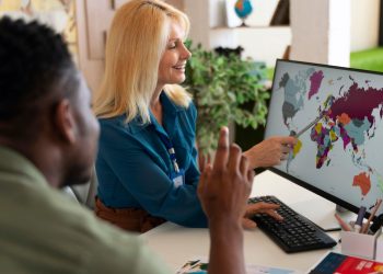 Exploring the World of Internships: A Guide for Advertising and Media Students