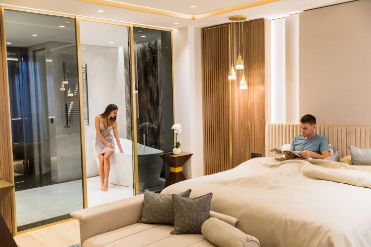 Why Choose Fitted Wardrobes Over Freestanding Options?