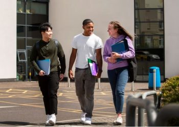 Why Choose Izmir International School?