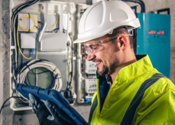 Commercial Electrician Perth: The Services They Offered 