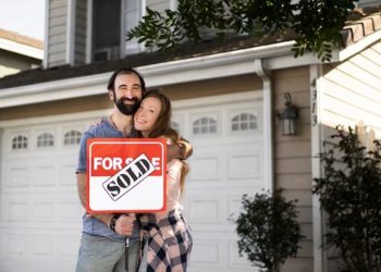 Is It OK to Buy A House With An Old Roof?