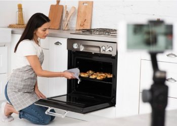 Shining Oven: Transforming Kitchens, One Sparkle at a Time