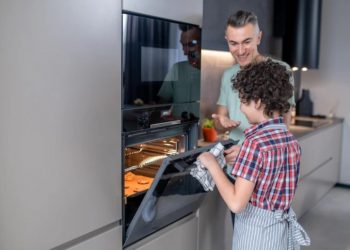 Shining Oven: Transforming Kitchens, One Sparkle at a Time