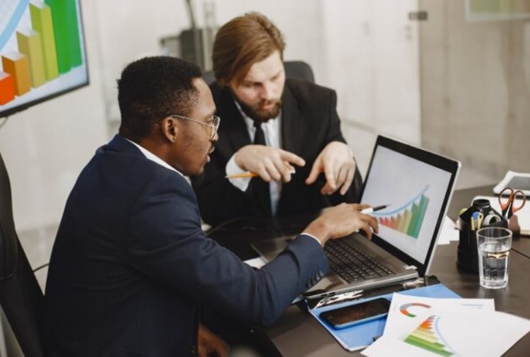 Leveraging DefiLlama for Strategic DeFi Insights and Analysis