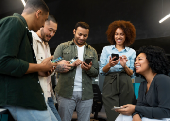 Advantages of Developing Custom Mobile Apps