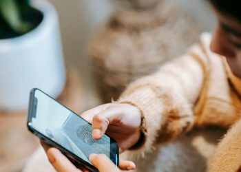 Comparing Starlight Princess and Gatot Kaca: A Gender-Based Analysis