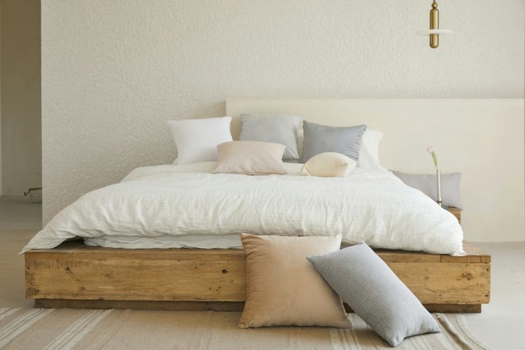 Cash-Strapped Dreams No More: Finding Quality Beds for Less
