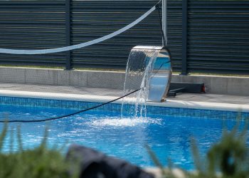 The Ultimate Guide to Choosing the Right Pool Fencing