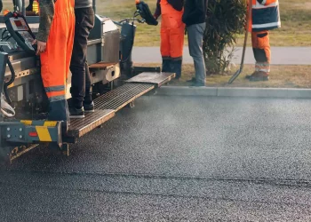 Selecting the Right Asphalt Paving Contractor in Champaign, IL, for Municipal Projects