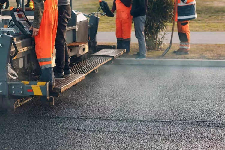 Selecting the Right Asphalt Paving Contractor in Champaign, IL, for Municipal Projects