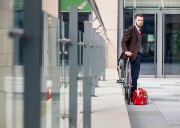 Ensuring a Smooth Travel Experience with Reliable Airport Transfers