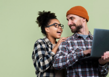 Geek Squad vs. Independent Tech Support: Which is Better?