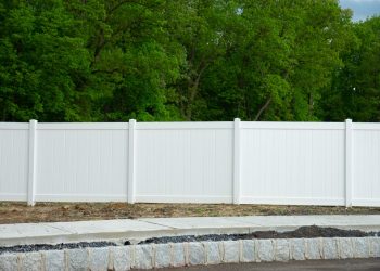 Use of Vinyl Fencing Panel