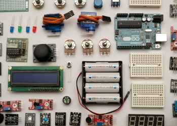 Why Lithium Batteries Excel in Cold Storage Facilities?