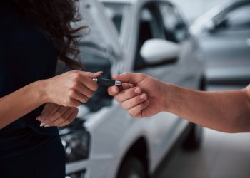 Impact of Interest Rates and Economic Factors on Car Leasing in New York City