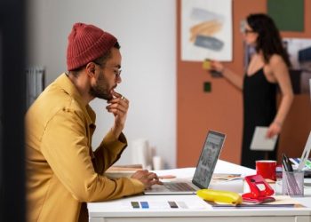 Introduction: The Importance of Choosing the Right Computer for Designers