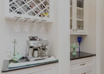 How Custom Cabinets Near Me Can Increase Property Value Without a Full Remodel