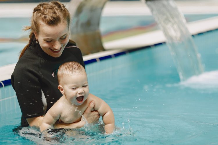 How Early Should Your Infant Start Swimming Lessons in Huntsville, AL?