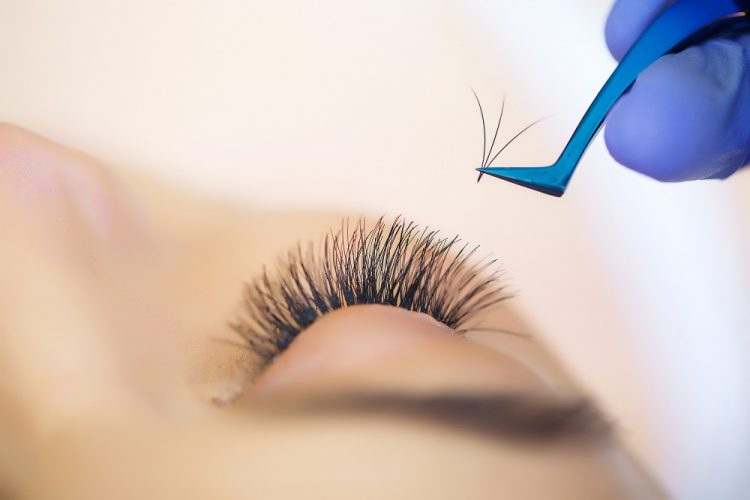 The Secret to Seamless Lash Application: Why Clear Glue Eyelash Adhesives Are a Game-Changer