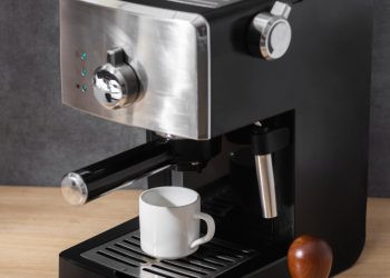 Best Small Commercial Coffee Machines for Compact Spaces with Big Coffee Needs